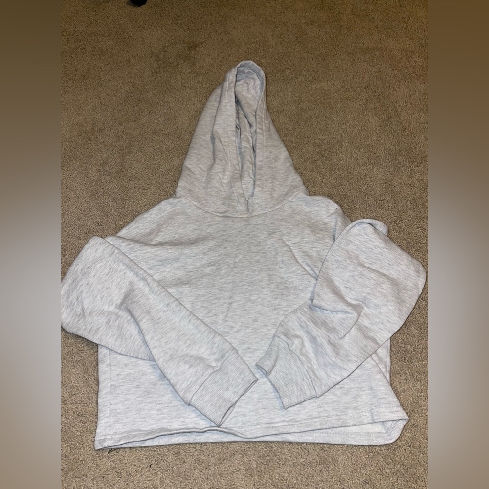 Crop gray sweatshirt